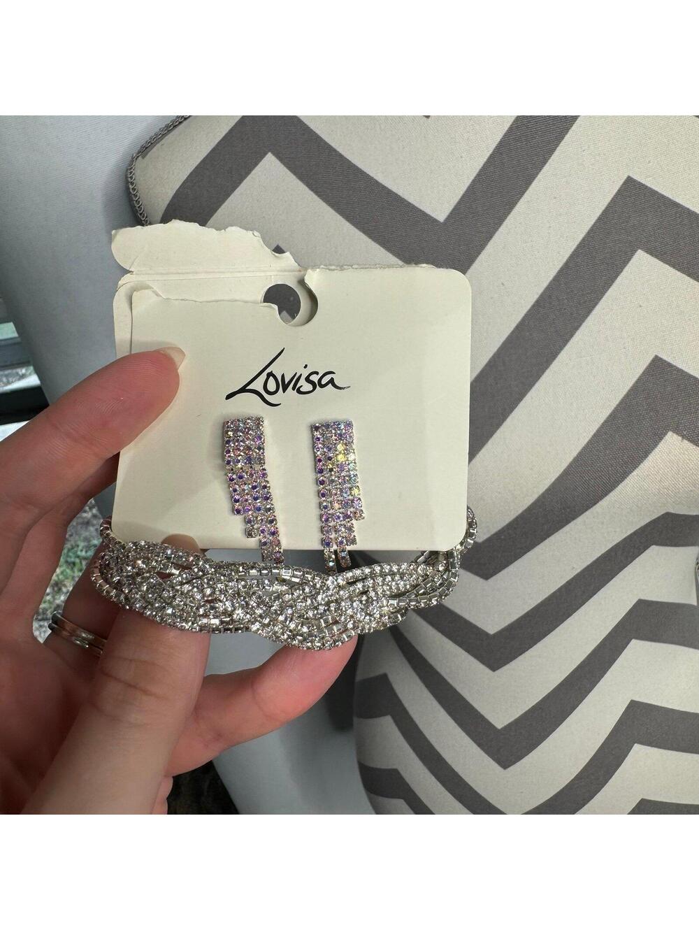 Lovisa earrings and bracelet set